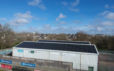 Une énergie locale et décarbonée : 588 panneaux photovoltaïques installés sur la salle de tennis