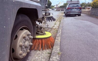 Cadre de vie : une campagne de désherbage mécanique et de balayage en cours